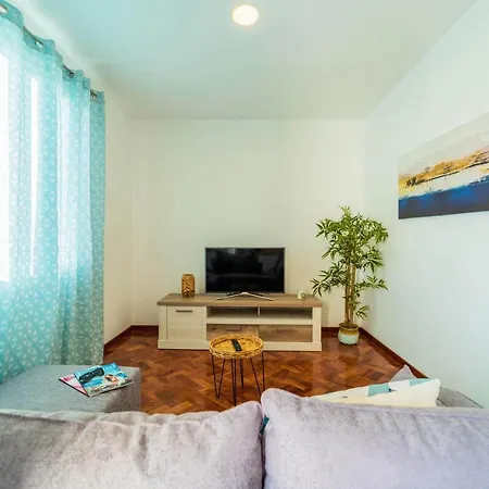 度假居 Ajuda Cozy House 丰沙尔