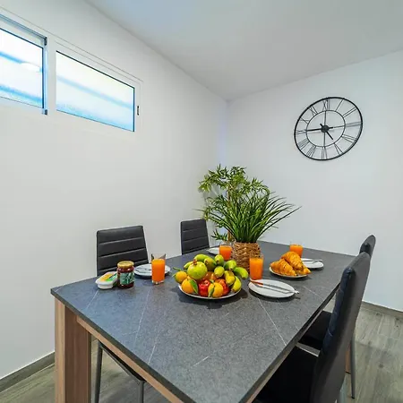 بيت للعطل Ajuda Cozy House *